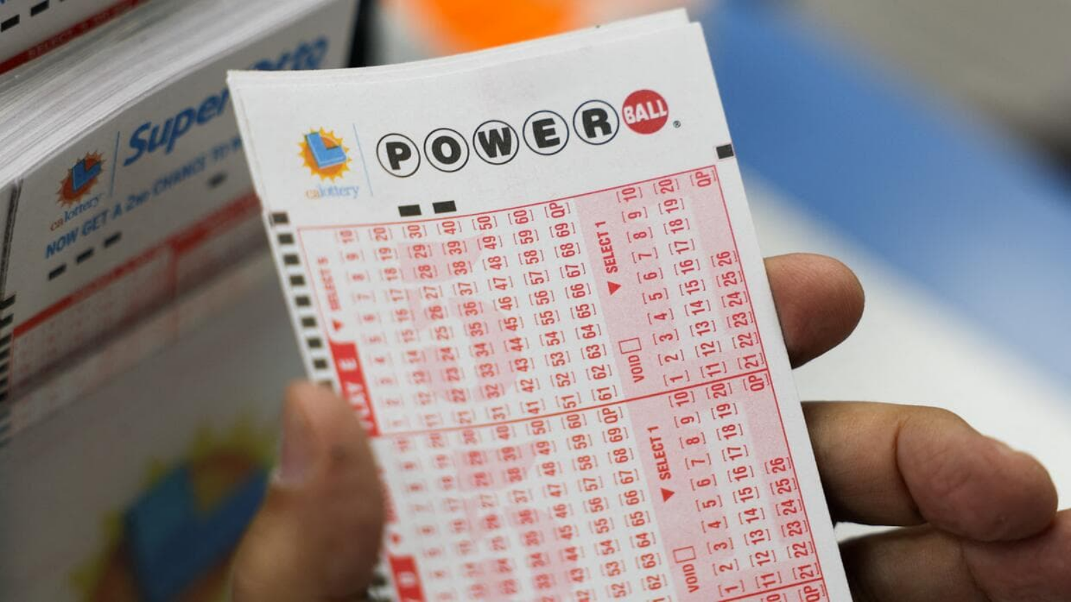 Powerball sube a $1,700 millones y dos premios secundarios caen en ...